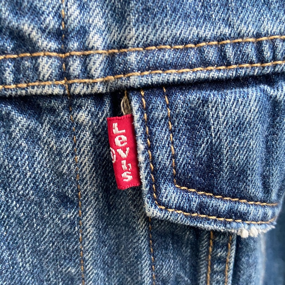 Levi’s Denim Jacket - Picture 4 of 5